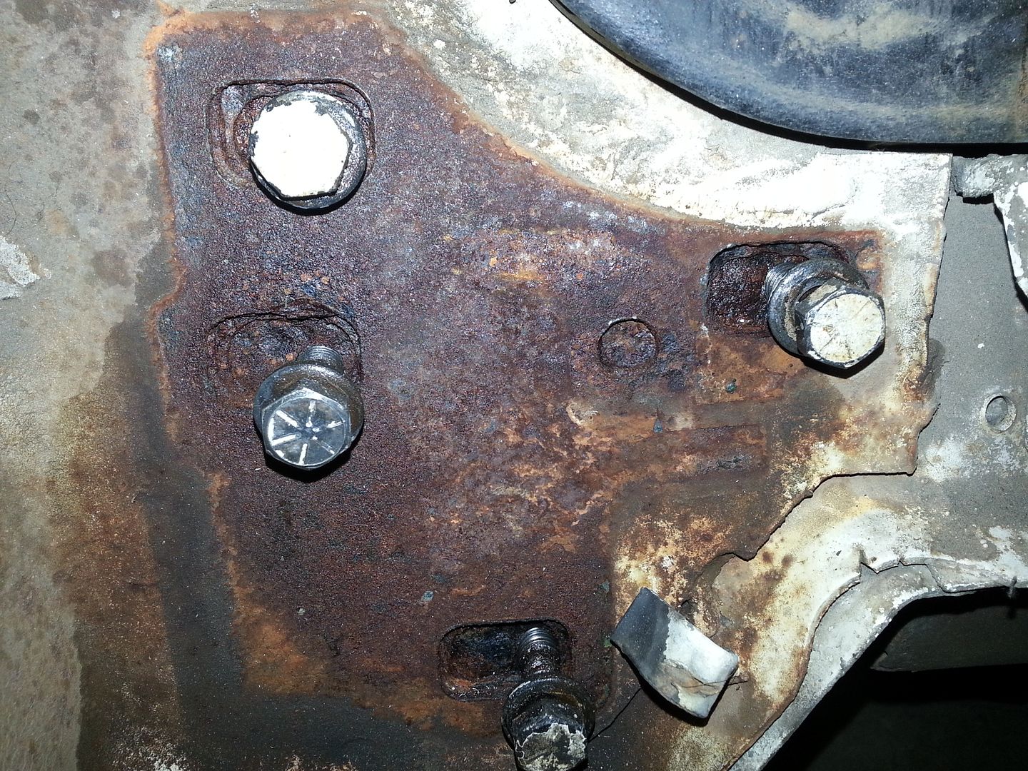 Dual action tailgate not opening. Team Chevelle